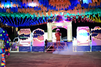 Foto - APRESENTAÇÕES DE QUADRILHAS