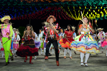 Foto - APRESENTAÇÕES DE QUADRILHAS