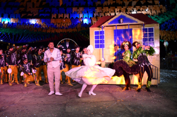 Foto - APRESENTAÇÕES DE QUADRILHAS