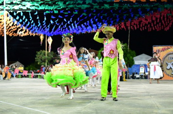 Foto - APRESENTAÇÕES DE QUADRILHAS