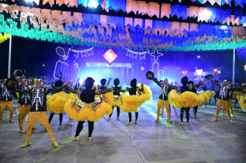 Foto - APRESENTAÇÕES DE QUADRILHAS